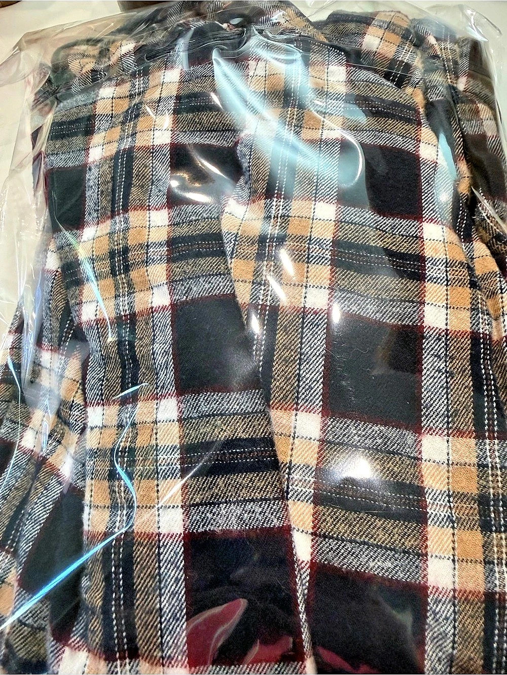 Bundle of 4 Men’s size Large Robes 1 - fleece, 1 - flannel, 2 - Cotton waffle kn